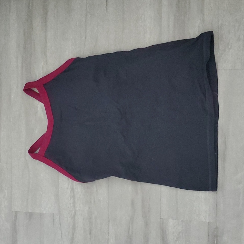 LULULEMON RACERBACK TANK TOP SIZE 8